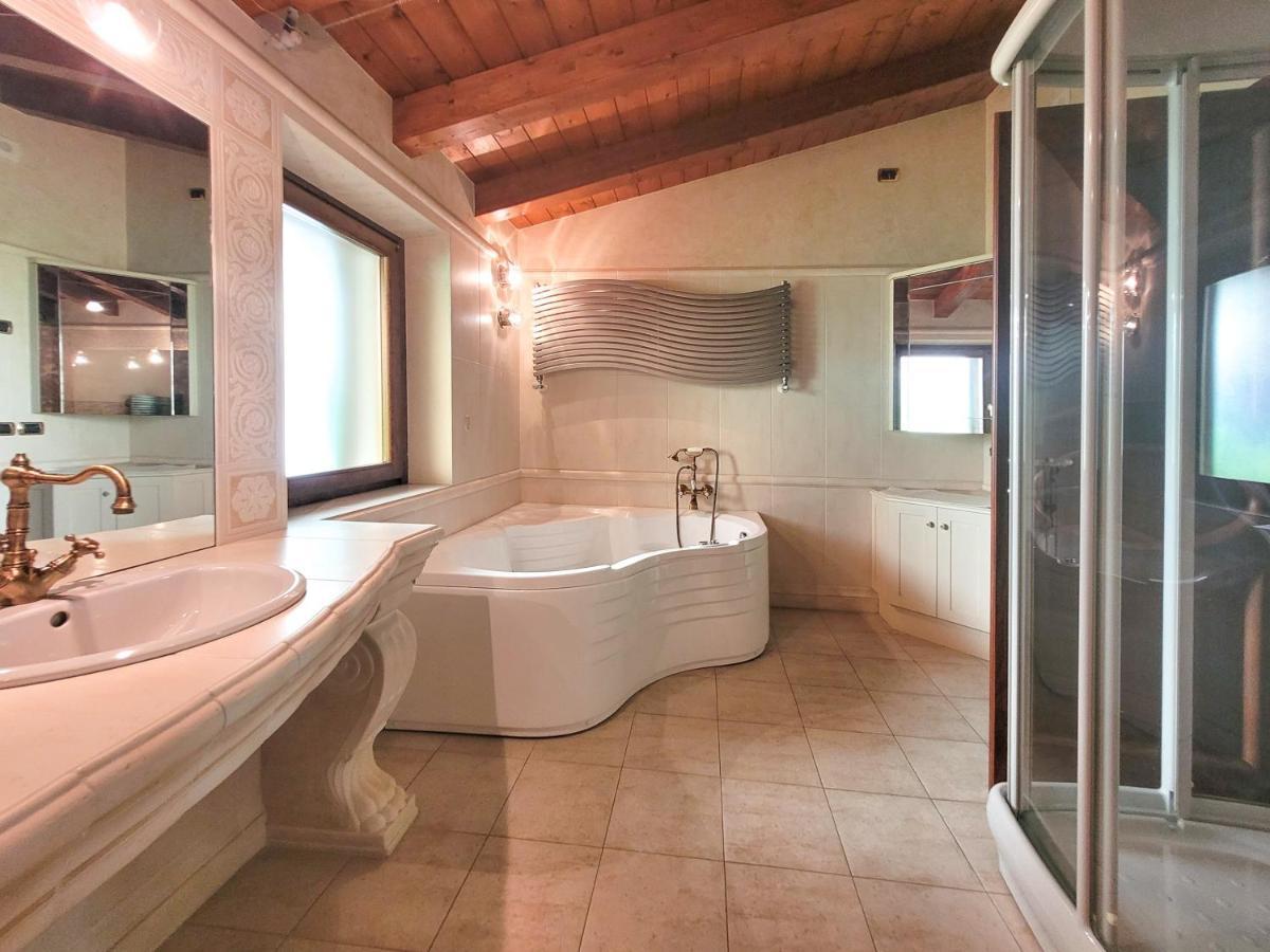 Villa Fior Di Loto Limone sul Garda Exterior photo