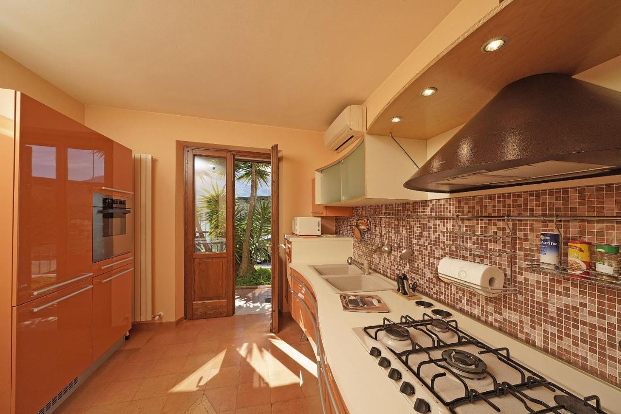 Villa Fior Di Loto Limone sul Garda Exterior photo